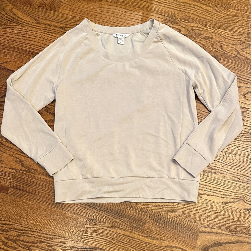 GUC Athleta Light Gray Crew Neck Top; M